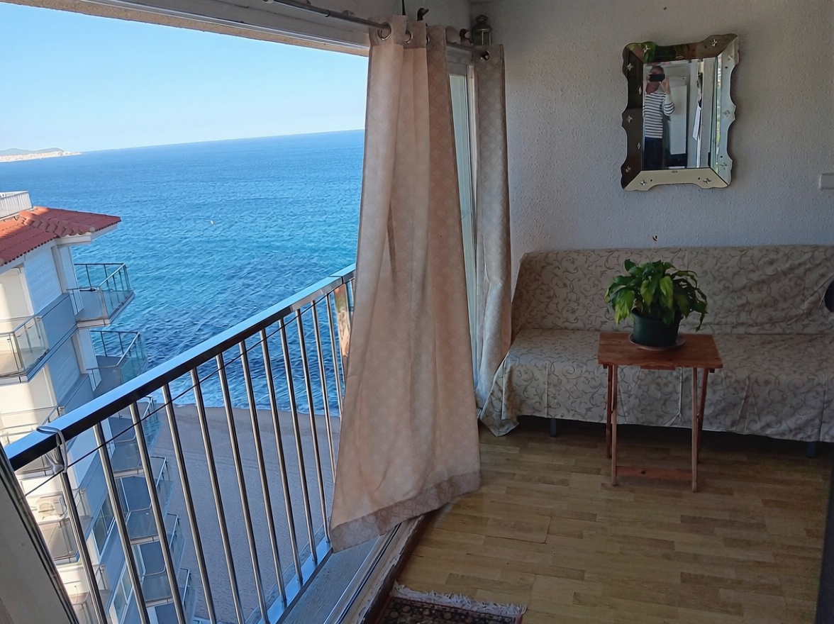 Квартира на продажу на первой линии пляжа в Castell-Platja d'Aro