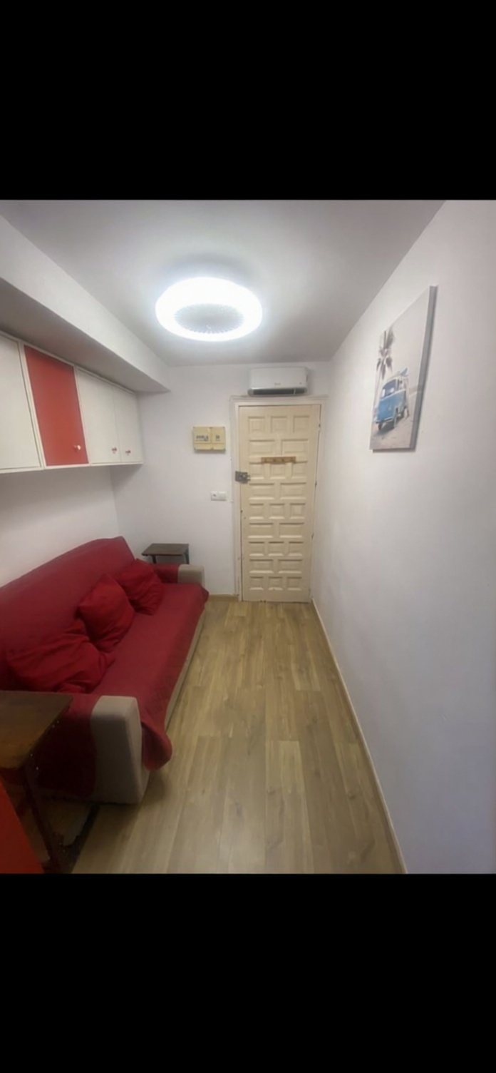Студия на продажу на первой линии пляжа в Castell-Platja d'Aro — Гостиная