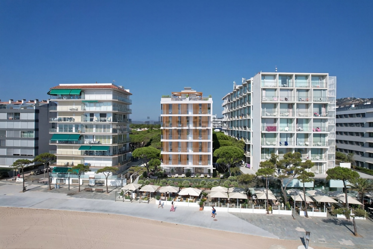 Мансарда на продажу на первой линии моря в Castell-Platja d'Aro — Фасад