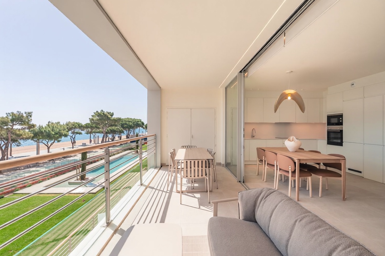 Appartement à vendre pieds dans l'eau à Castell-Platja d'Aro — Terrasse mer