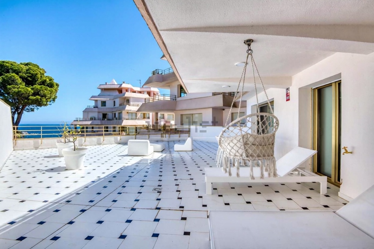 Wohnung zum Verkauf in direkter Strandlage in Sant Feliu de Guíxols