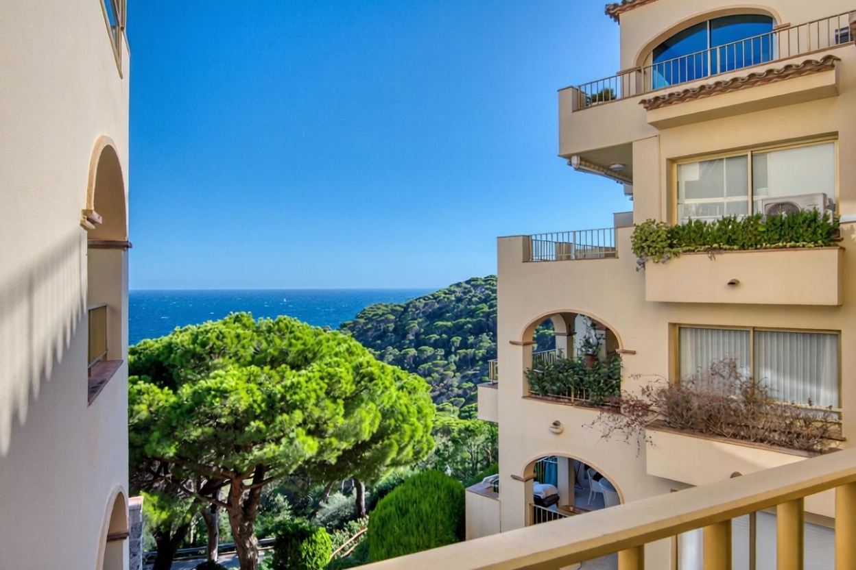 Квартира на продажу на первой линии пляжа в Sant Feliu de Guíxols — Морской вид