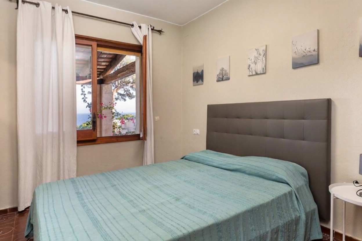 Chalet à vendre avec accès direct à la plage à Sant Feliu de Guíxols — Chambre