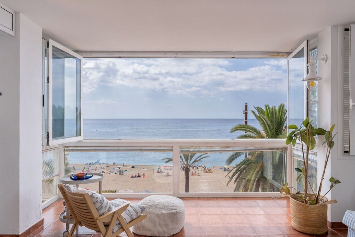 Apartamento à venda pé na areia em Lloret de Mar