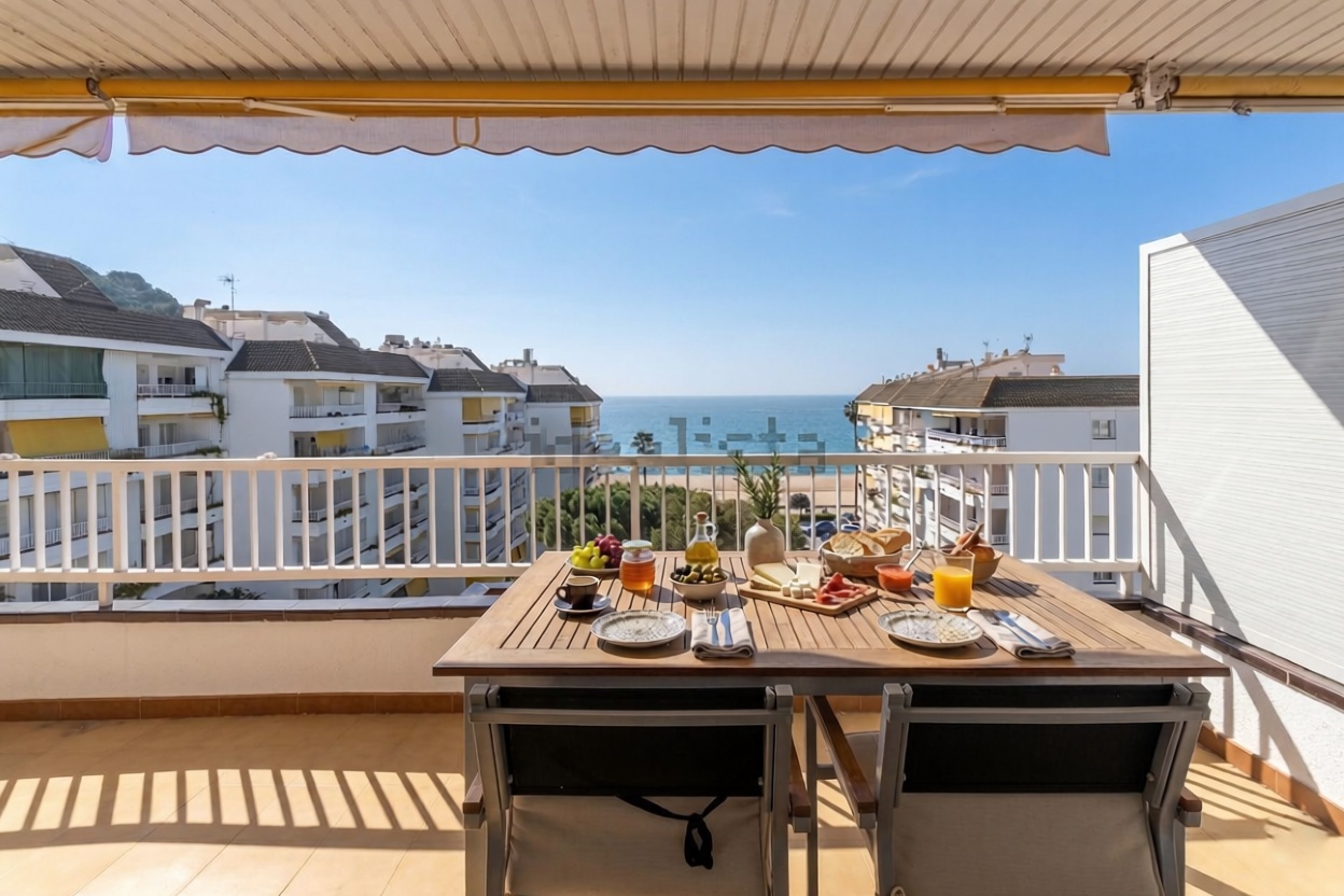 Ático à venda em primeira linha de mar em Lloret de Mar