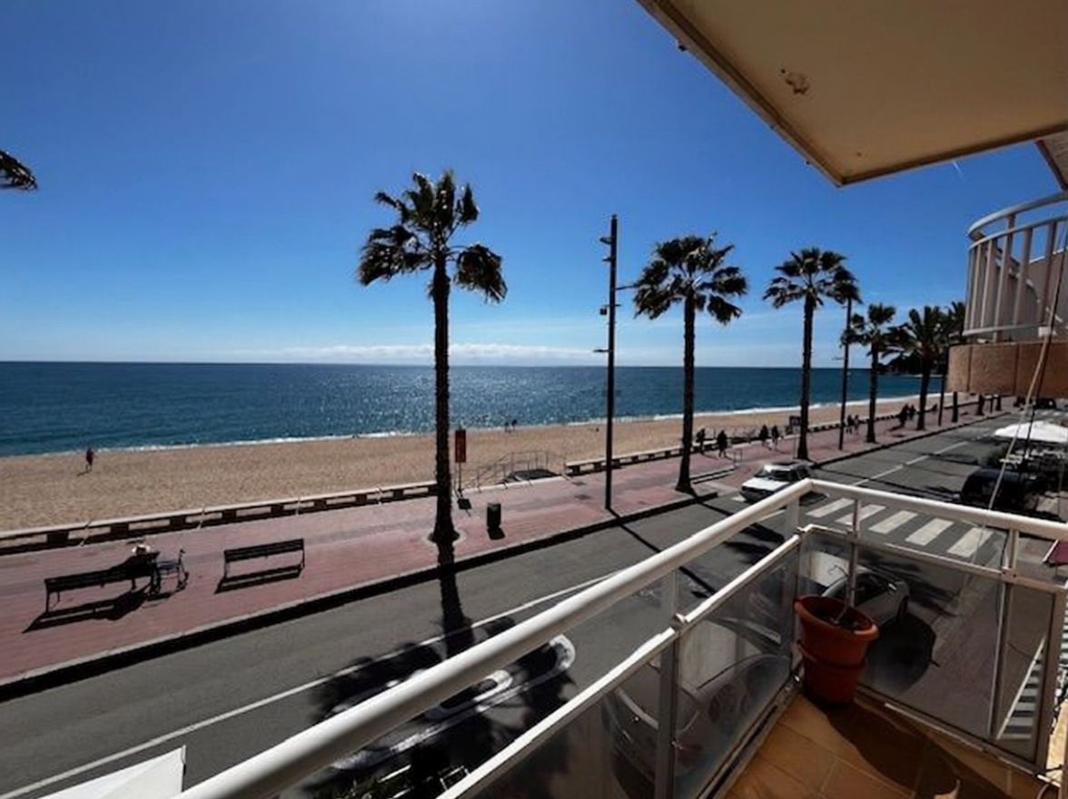 Apartamento à venda pé na areia em Lloret de Mar