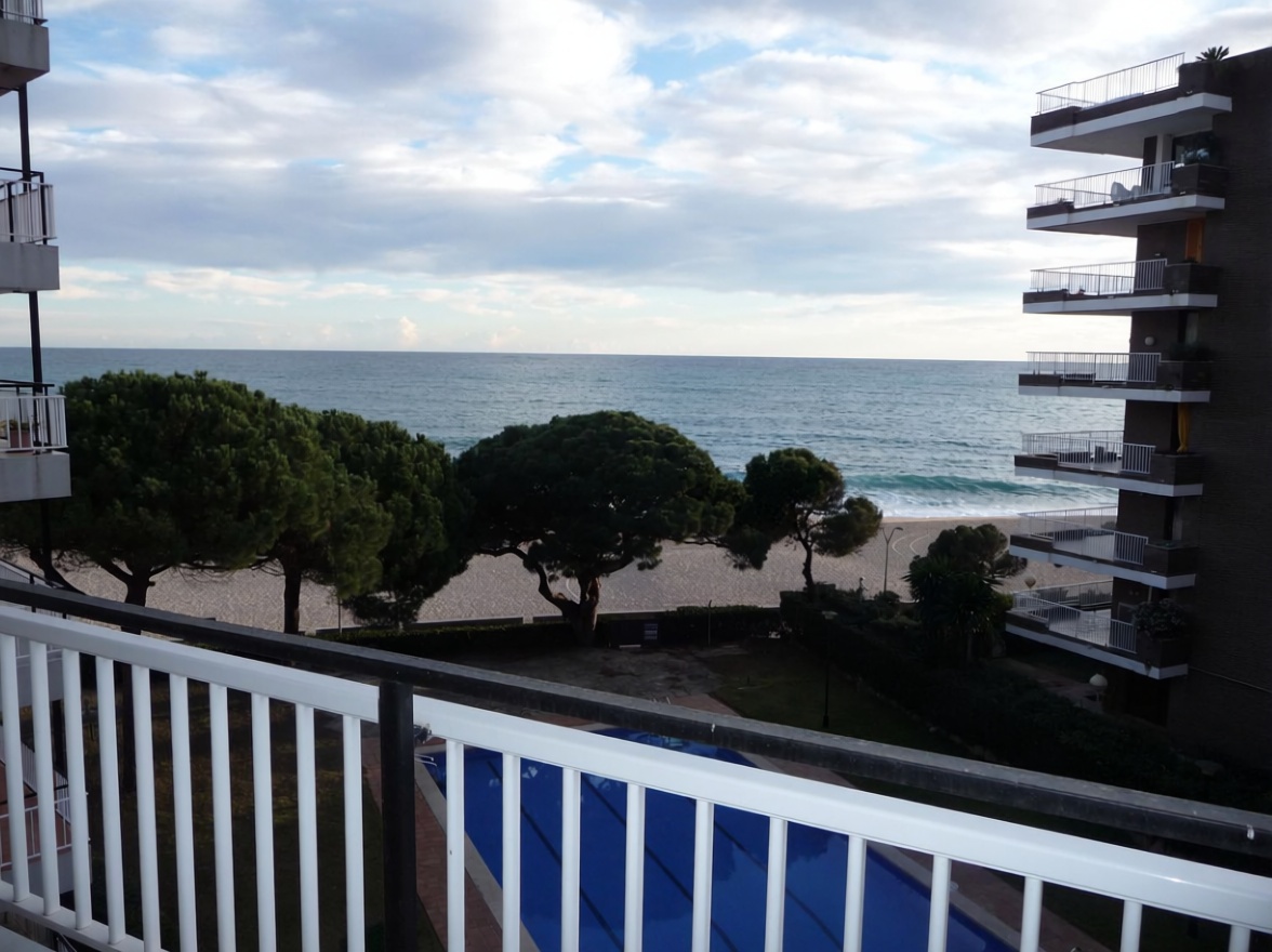 Apartamento à venda pé na areia em Lloret de Mar