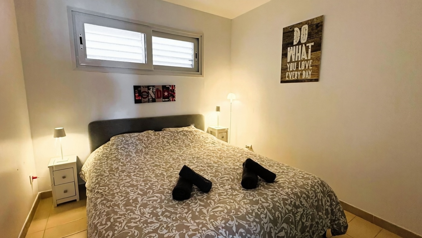 Wohnung zum Verkauf in direkter Strandlage in Lloret de Mar — Schlafzimmer