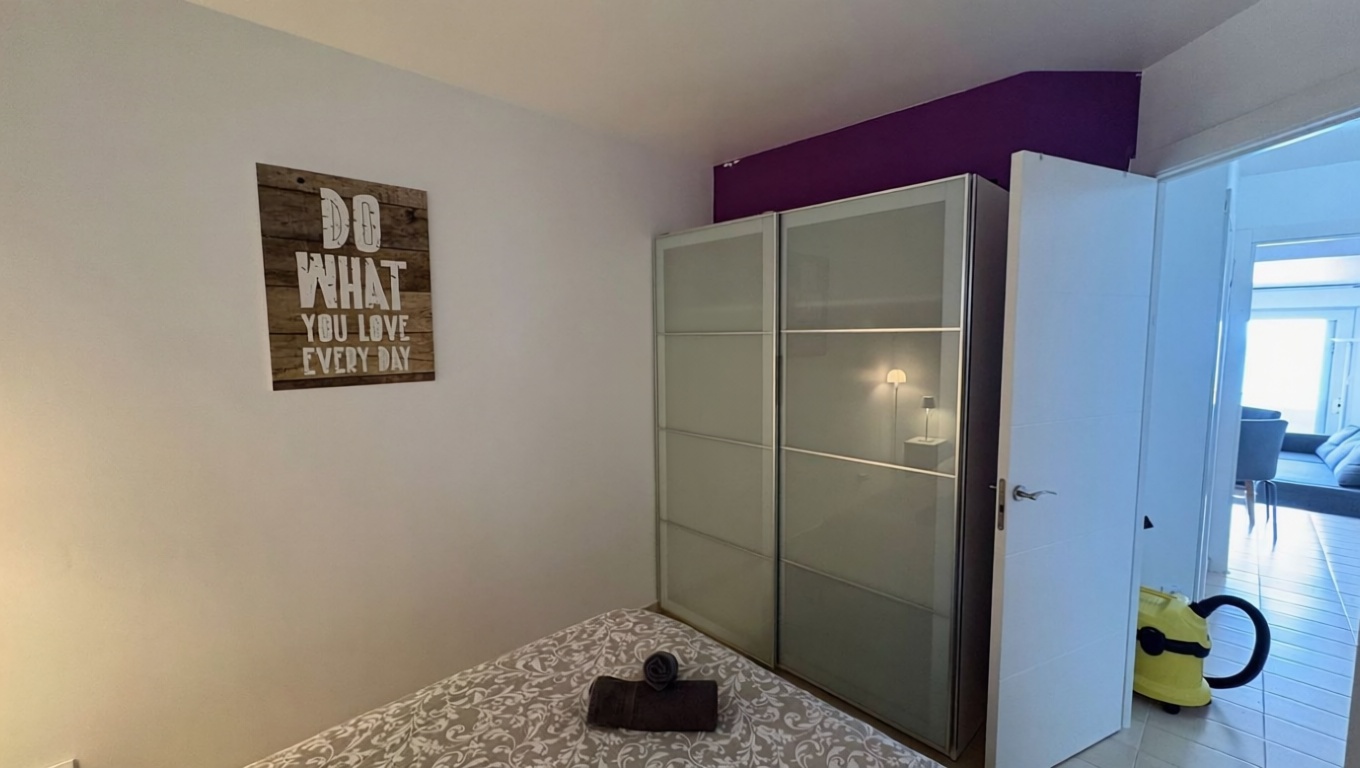 Wohnung zum Verkauf in direkter Strandlage in Lloret de Mar — Schlafzimmer