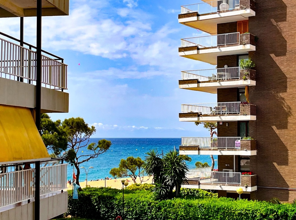 Apartamento à venda pé na areia em Lloret de Mar