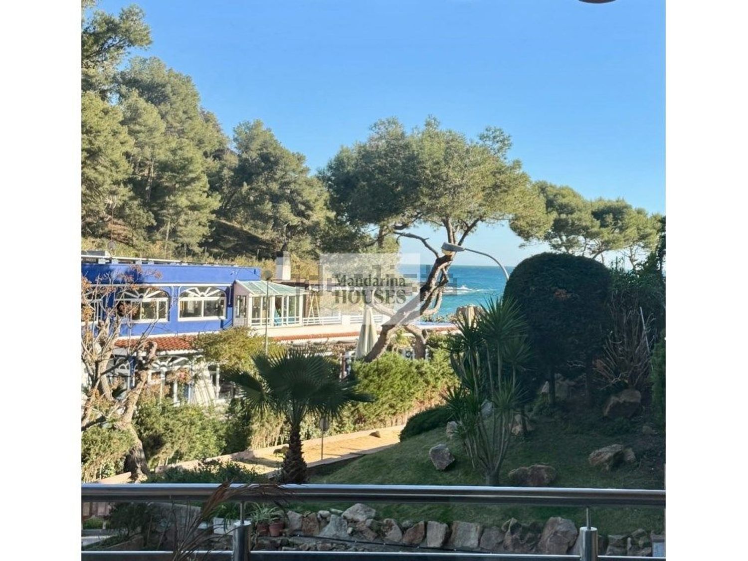Piso en primera línea de playa en Lloret de Mar — Vista mar