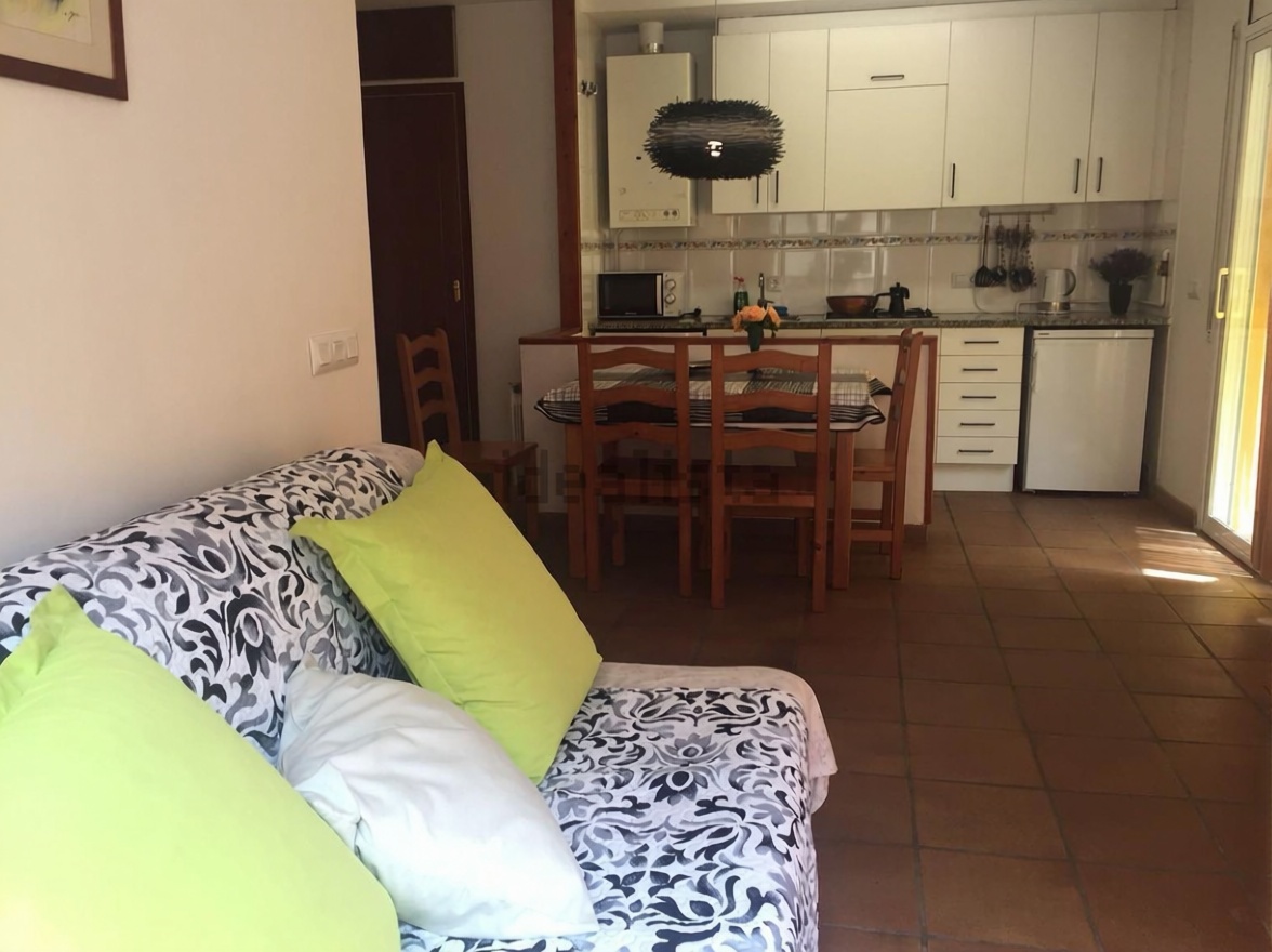 Wohnung zum Verkauf in direkter Strandlage in Lloret de Mar — Wohnzimmer