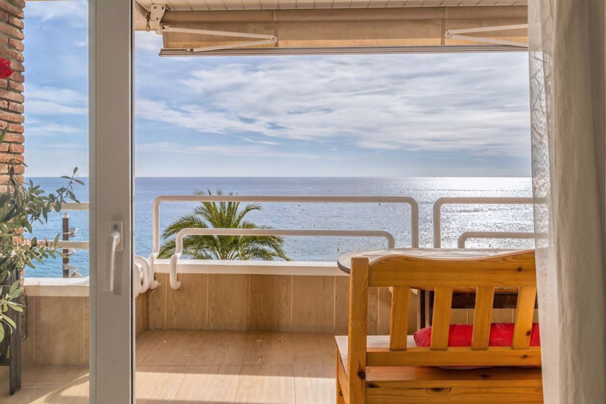 Appartement à vendre pieds dans l'eau à Lloret de Mar — Terrasse mer
