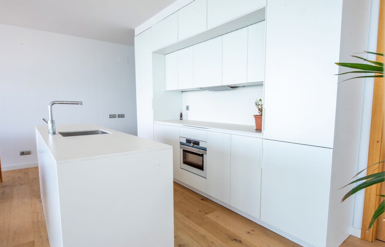 Wohnung zum Verkauf in direkter Strandlage in Lloret de Mar — Küche