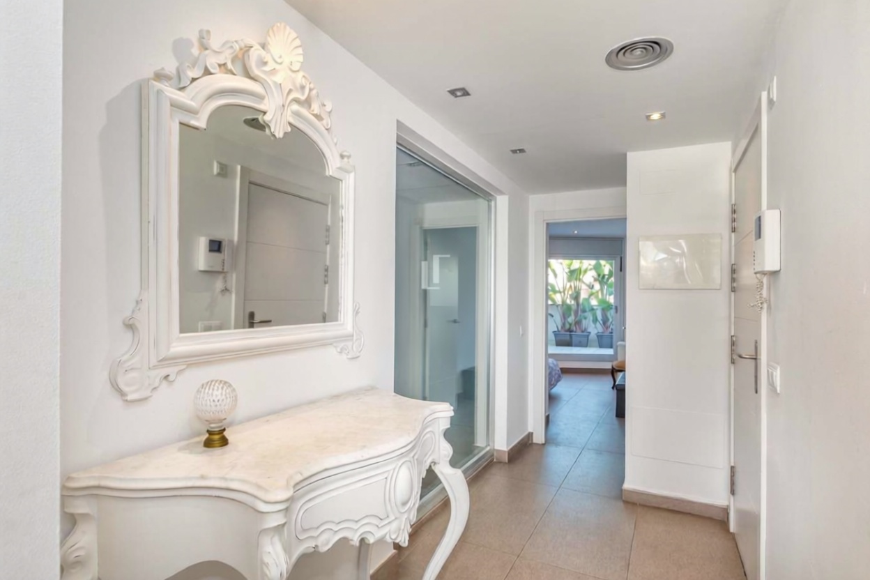 Flat for sale frontline beach in Blanes — Bedroom