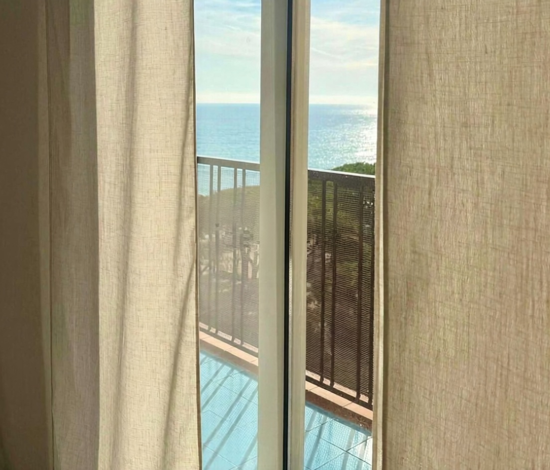 Wohnung in erste Strandlinie in Blanes — Meerblick