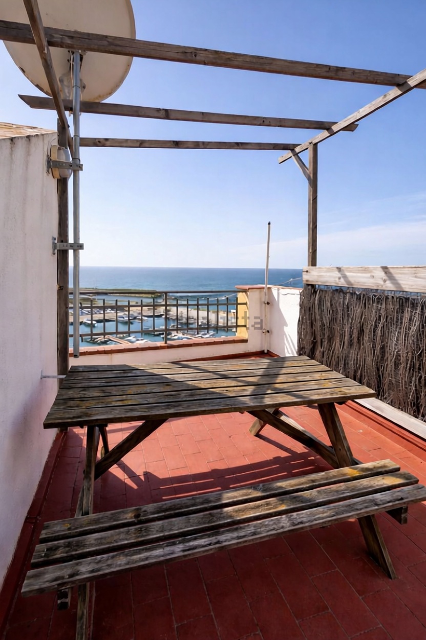 Wohnung in erste Strandlinie in Blanes — Meerterrasse