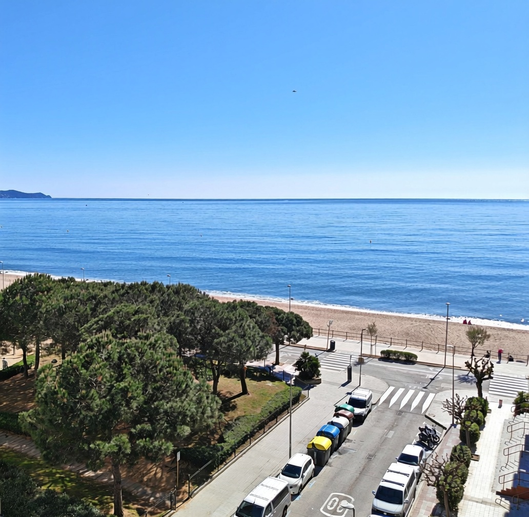 Квартира на продажу на первой линии пляжа в Blanes — Морской вид