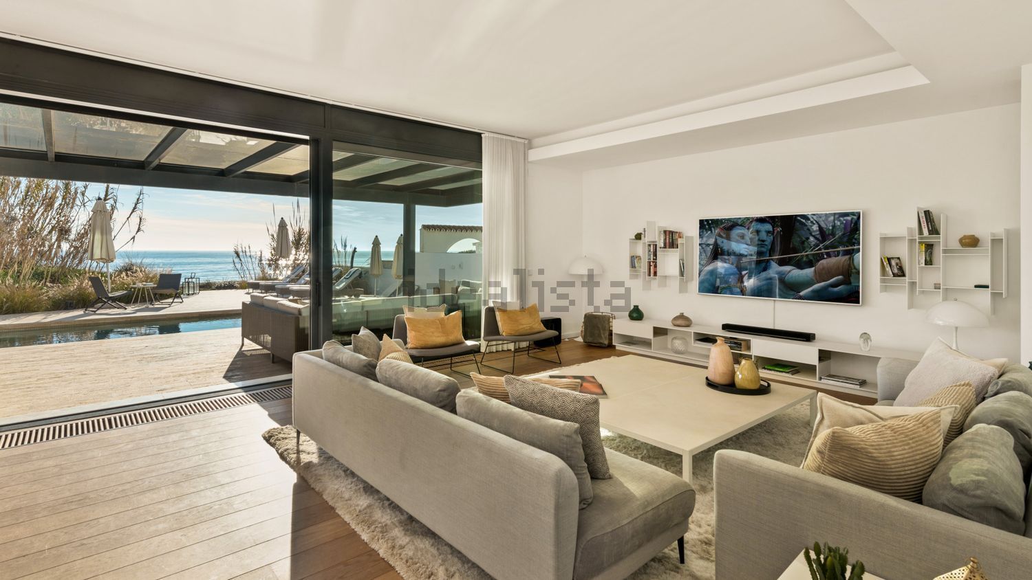 Chalet mit direkter Strandzugang in Marbella — Wohnzimmer