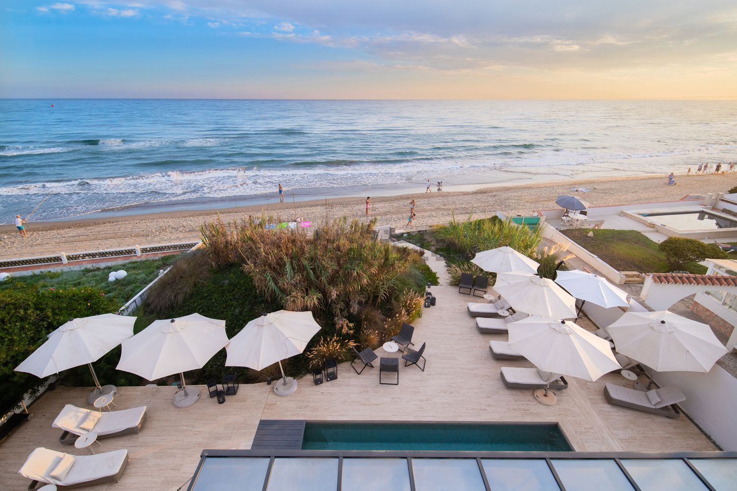 Chalet mit direkter Strandzugang in Marbella — Meerblick