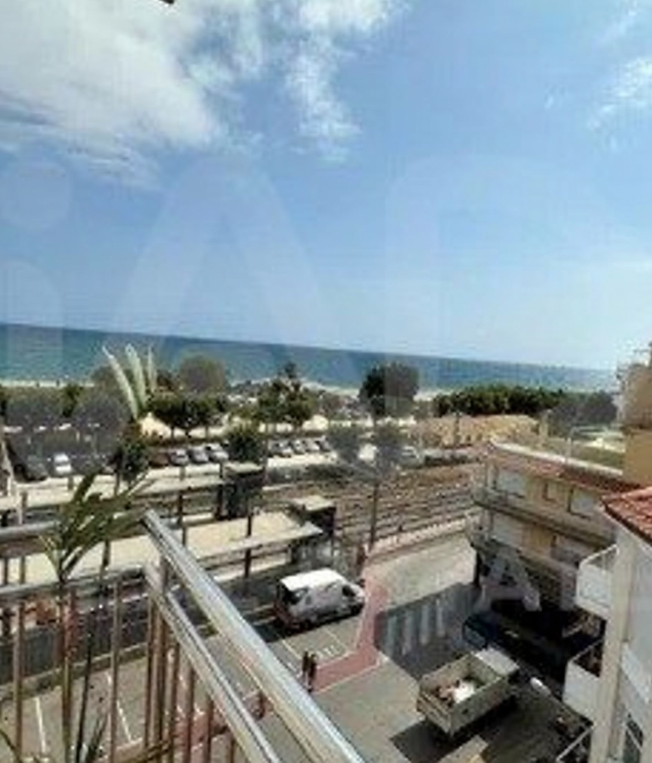 Wohnung zum Verkauf in direkter Strandlage in Barcelona — Küche