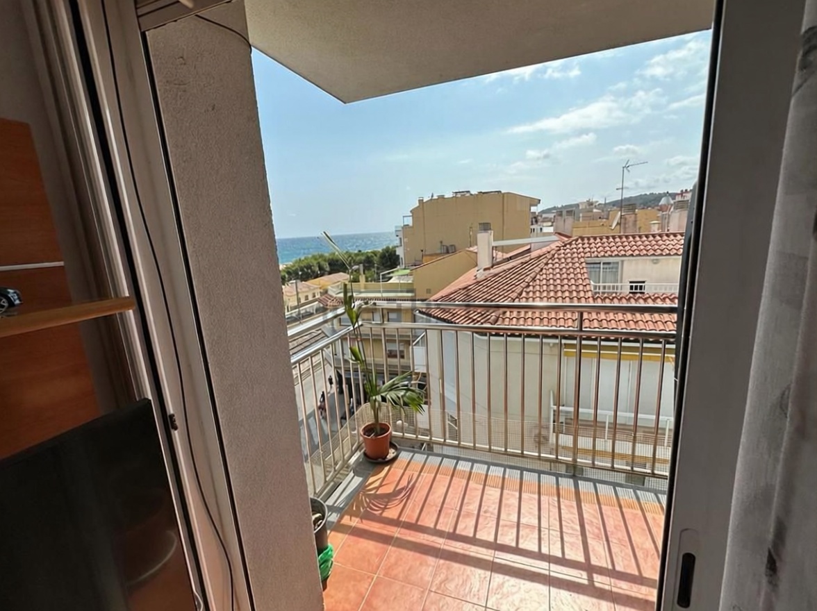 Квартира на продажу на первой линии пляжа в Calella
