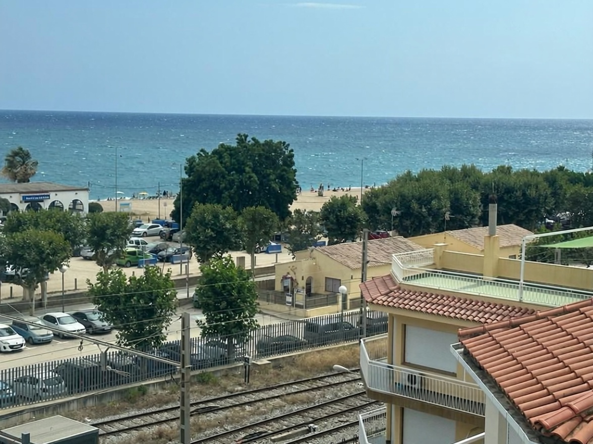 Квартира на продажу на первой линии пляжа в Calella — Морской вид