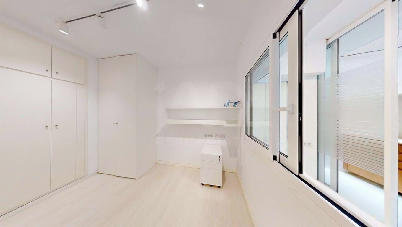 Квартира на продажу на первой линии пляжа в Barcelona — Спальня