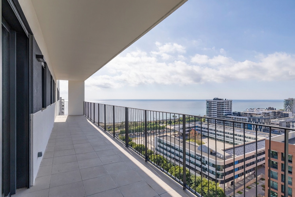 Ático en venta en primera línea de mar en Mataró — Terraza mar