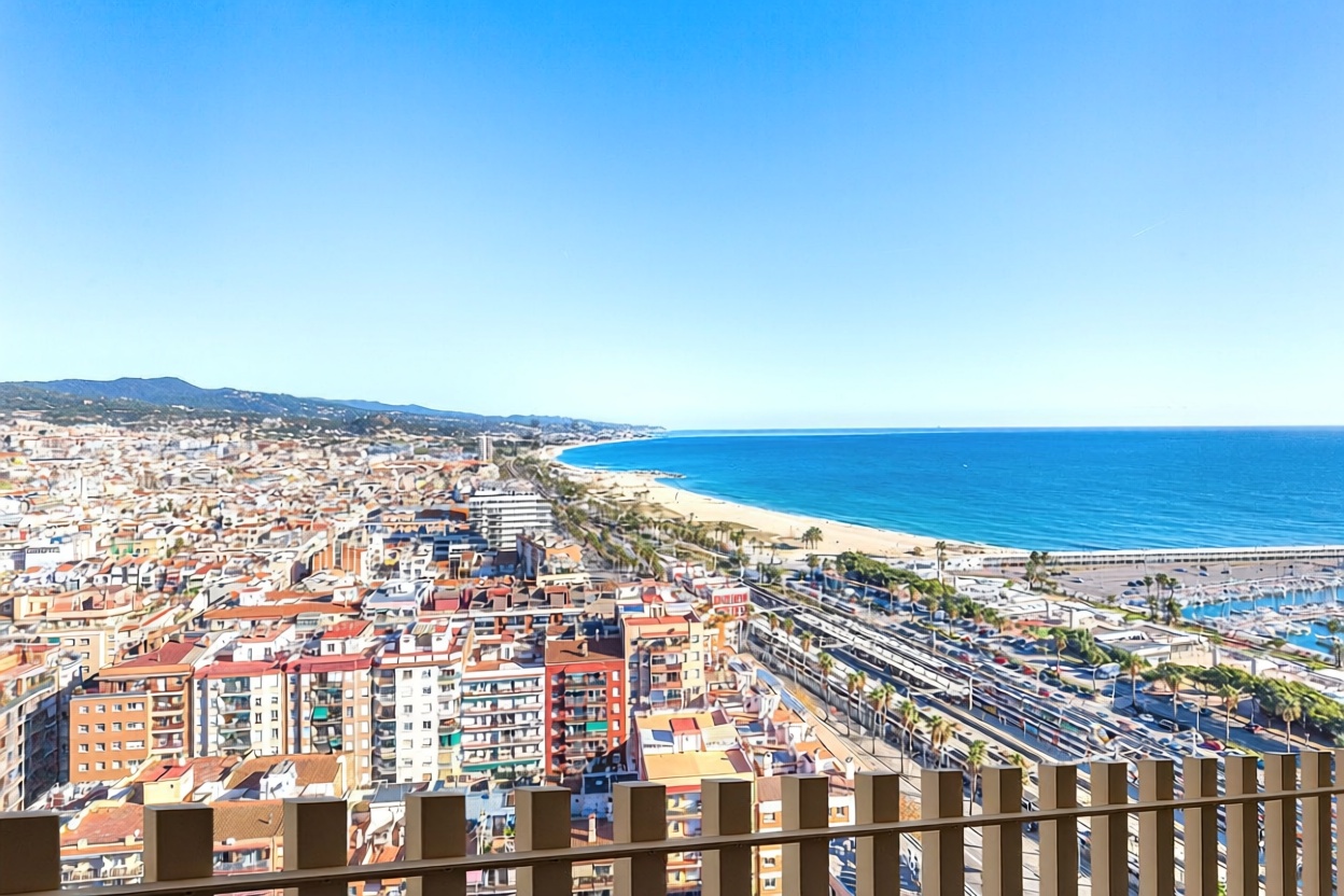 Piso en venta en primera línea de playa en Mataró — Vista mar