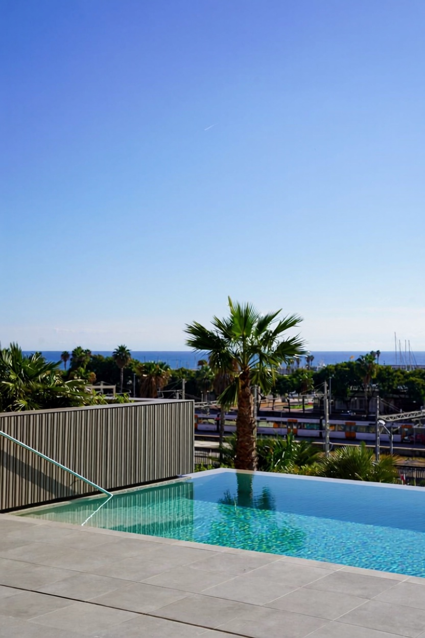 Wohnung zum Verkauf in direkter Strandlage in Mataró — Pool