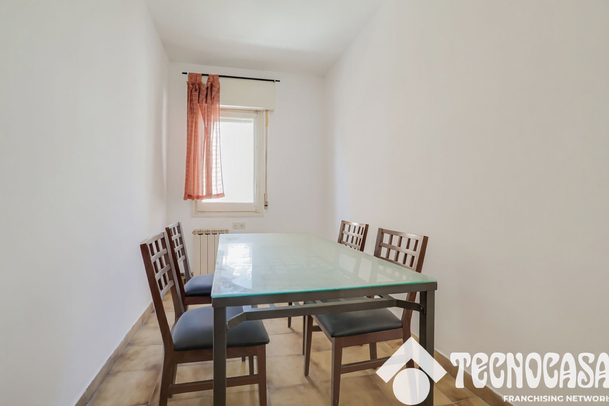 Piso en primera línea de playa en Mataró — Cocina