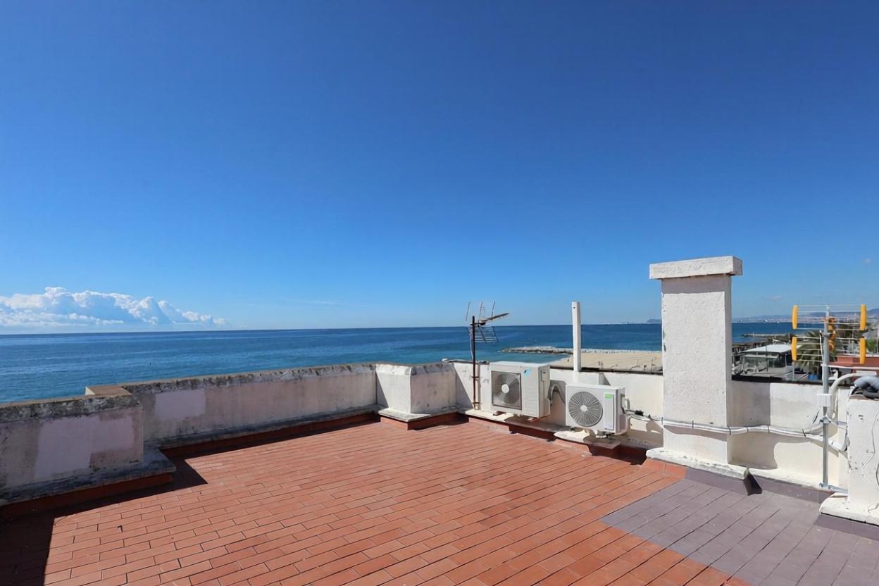 Appartement à vendre pieds dans l'eau à Premià de Mar — Terrasse mer