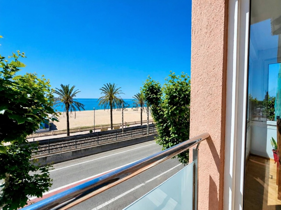 Apartamento à venda pé na areia em El Masnou — Terraço mar