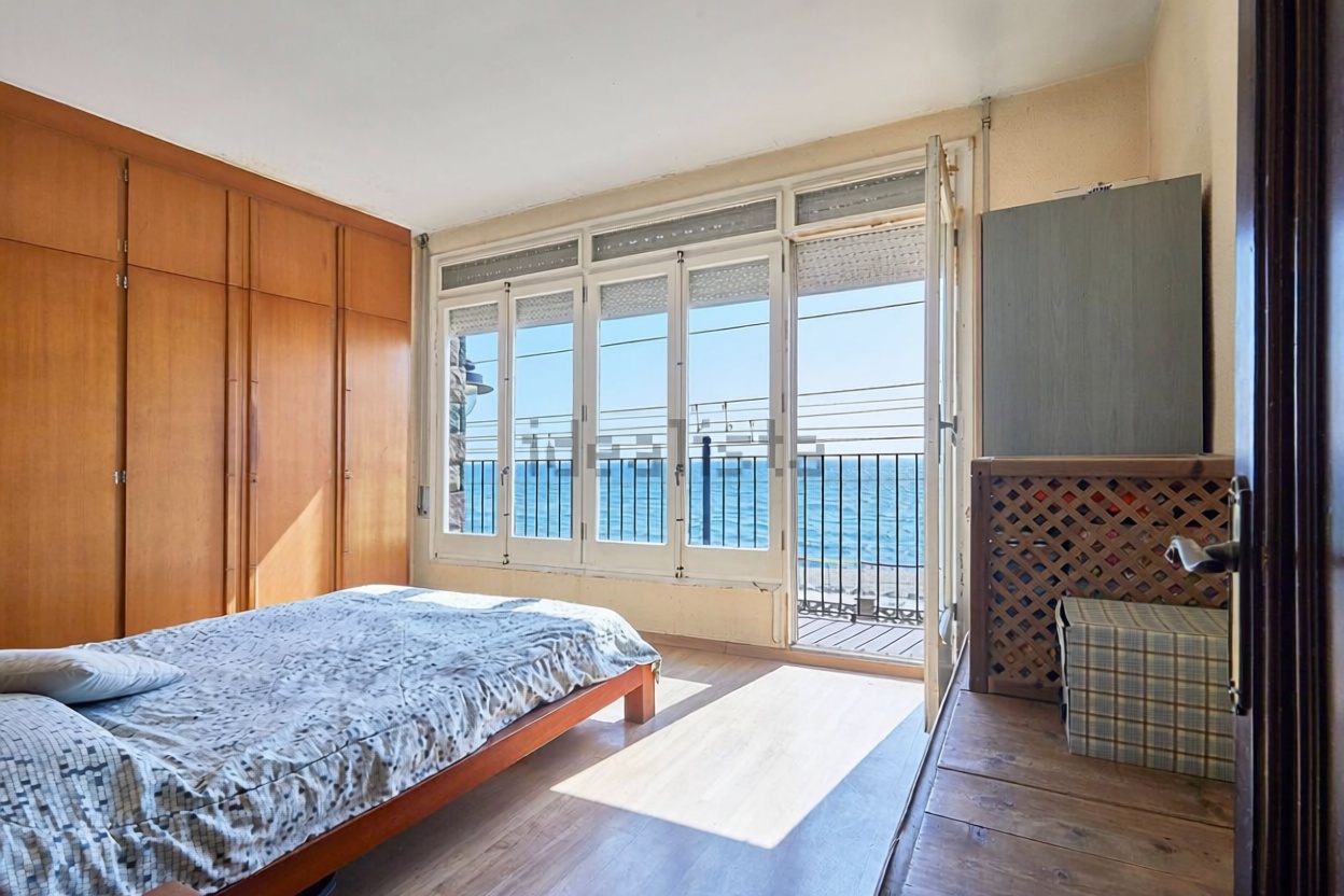 Chalet mit direkter Strandzugang in Montgat — Schlafzimmer
