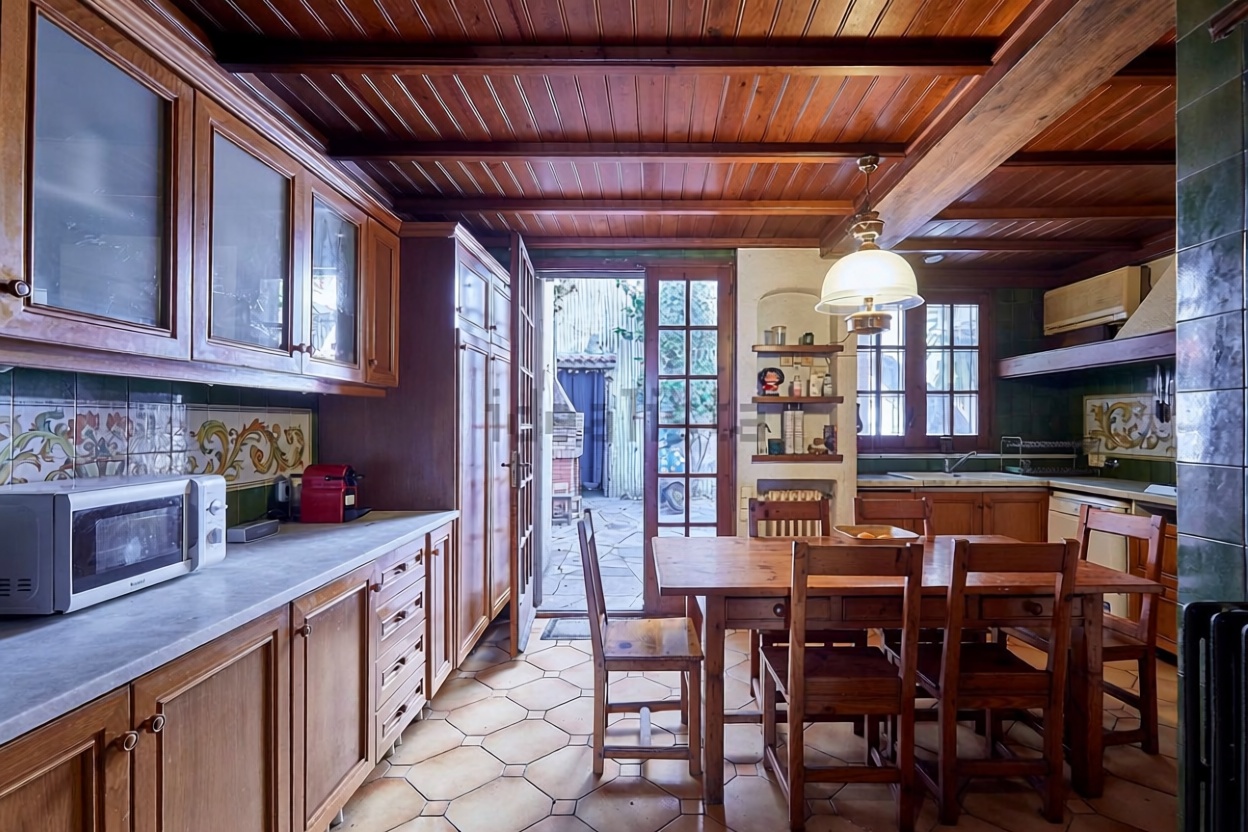 Chalet mit direkter Strandzugang in Montgat — Küche