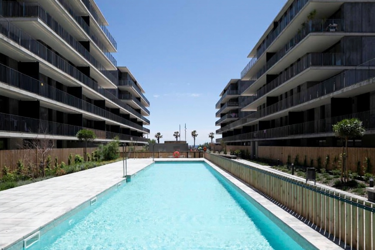 Apartamento à venda pé na areia em Badalona — Vista mar