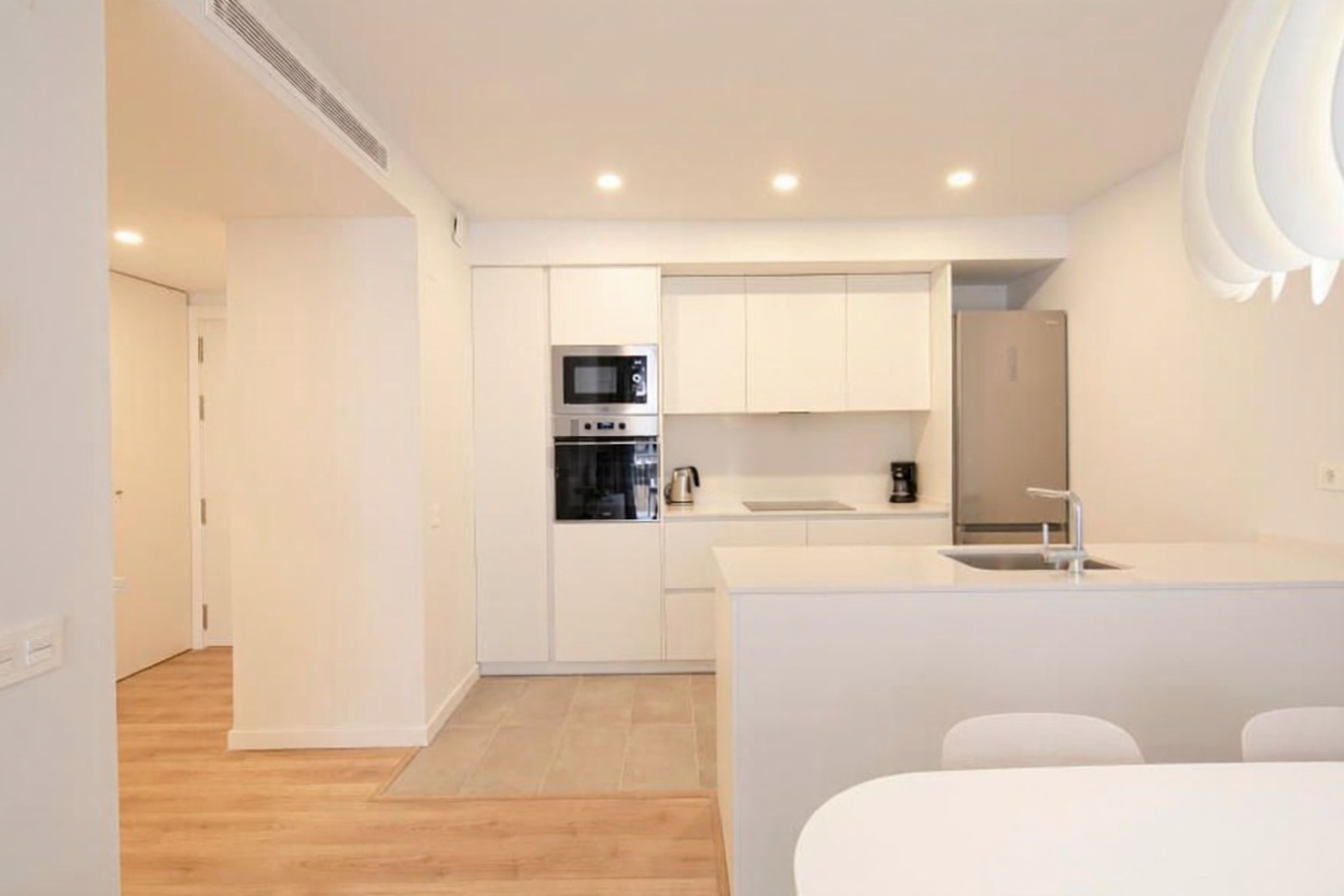 Apartamento à venda pé na areia em Badalona — Cozinha