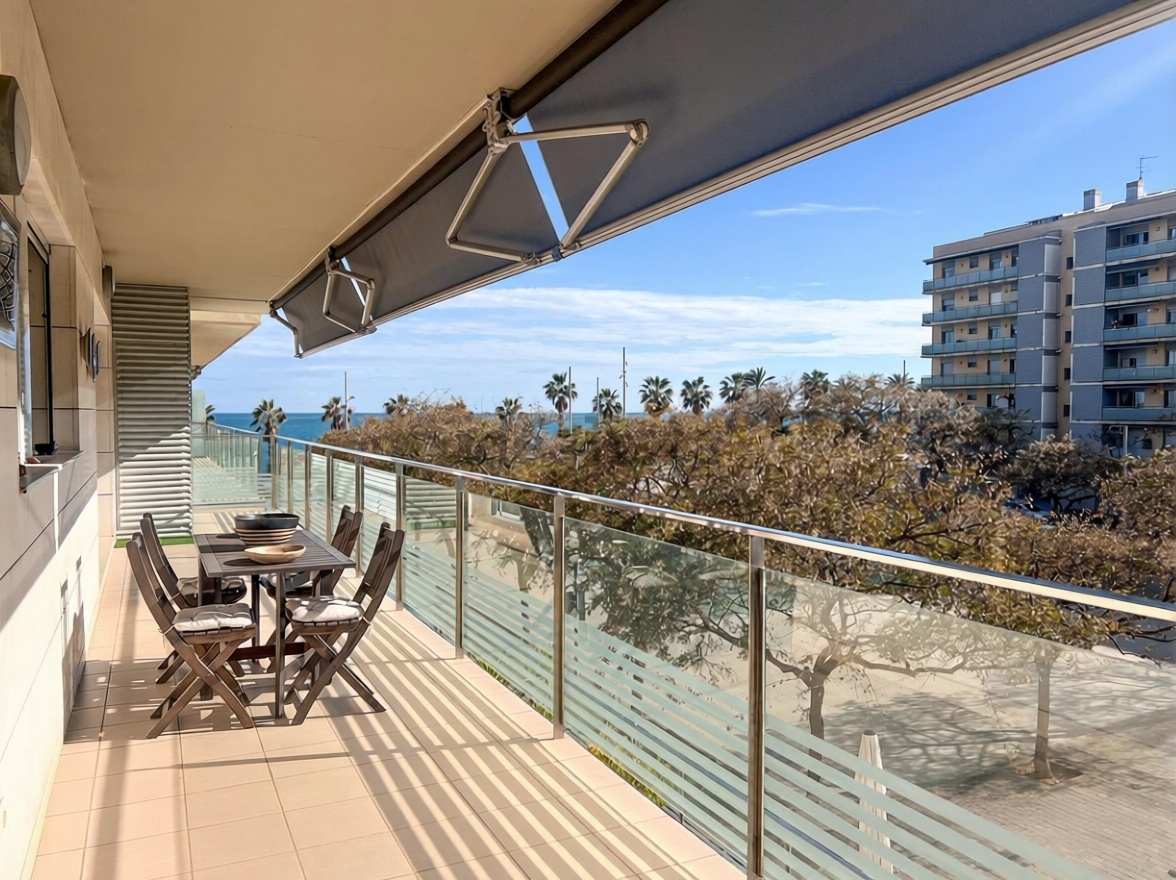 Apartamento à venda pé na areia em Badalona