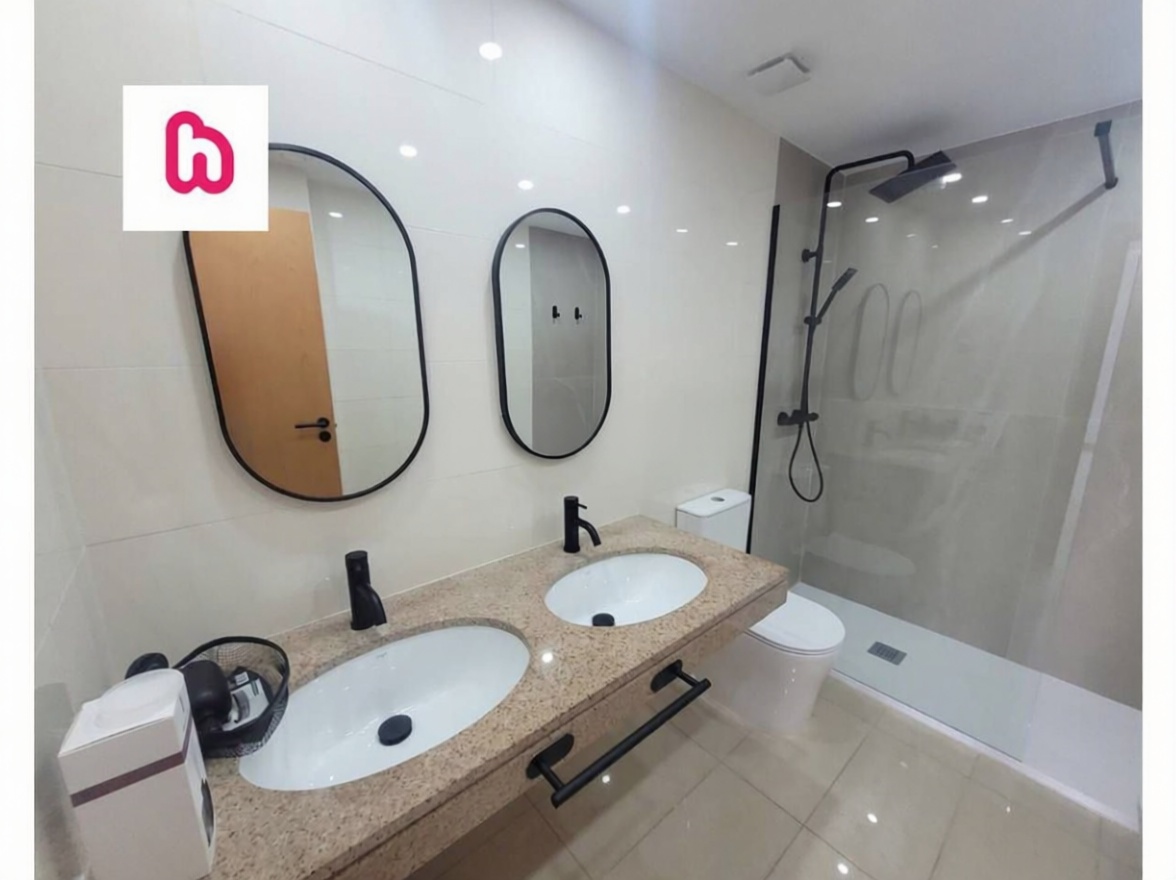 Apartamento à venda pé na areia em Badalona — Casa banho