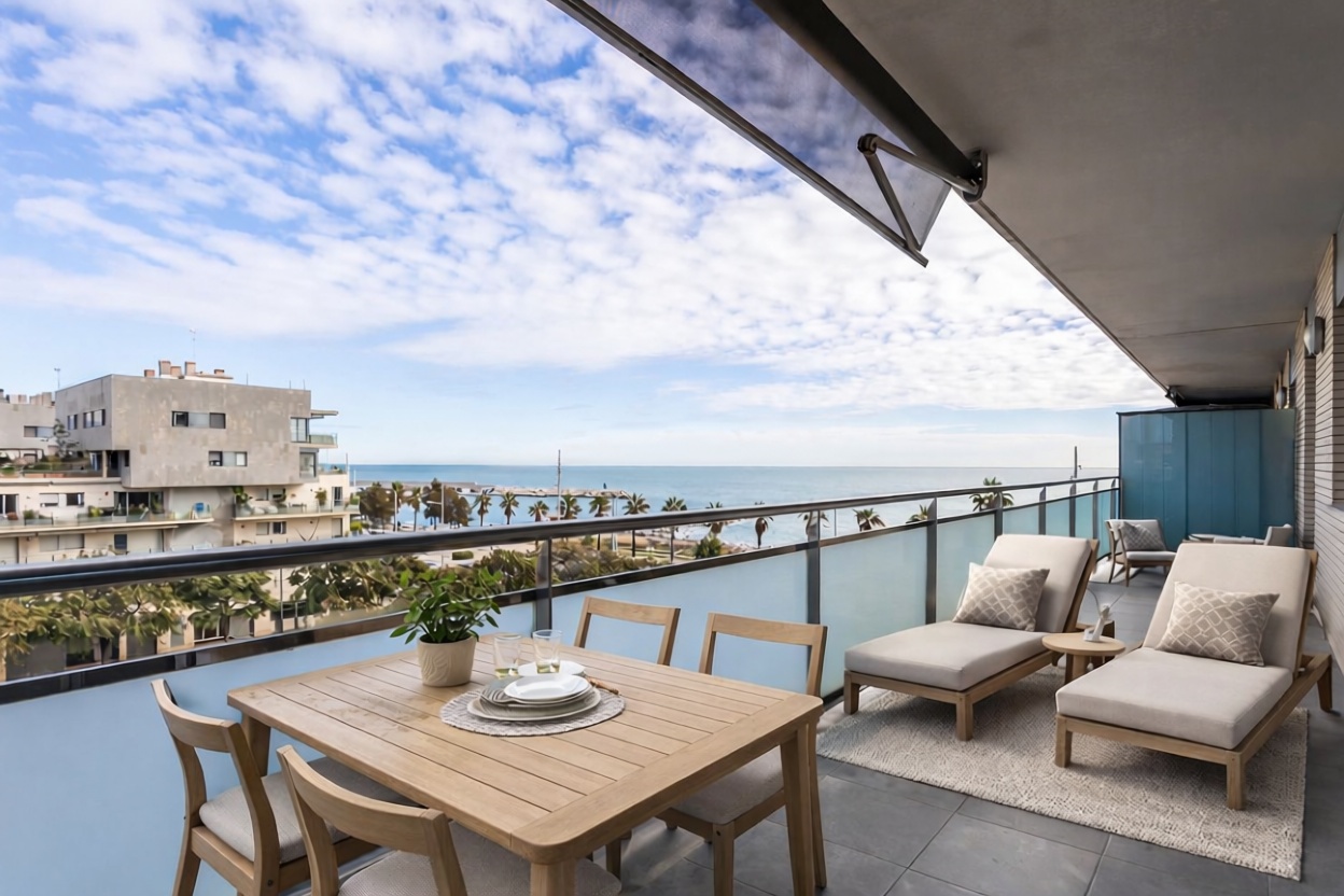 Apartamento à venda pé na areia em Badalona