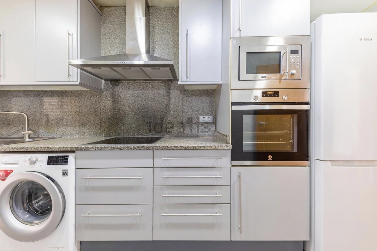 Apartamento à venda pé na areia em Badalona — Quarto