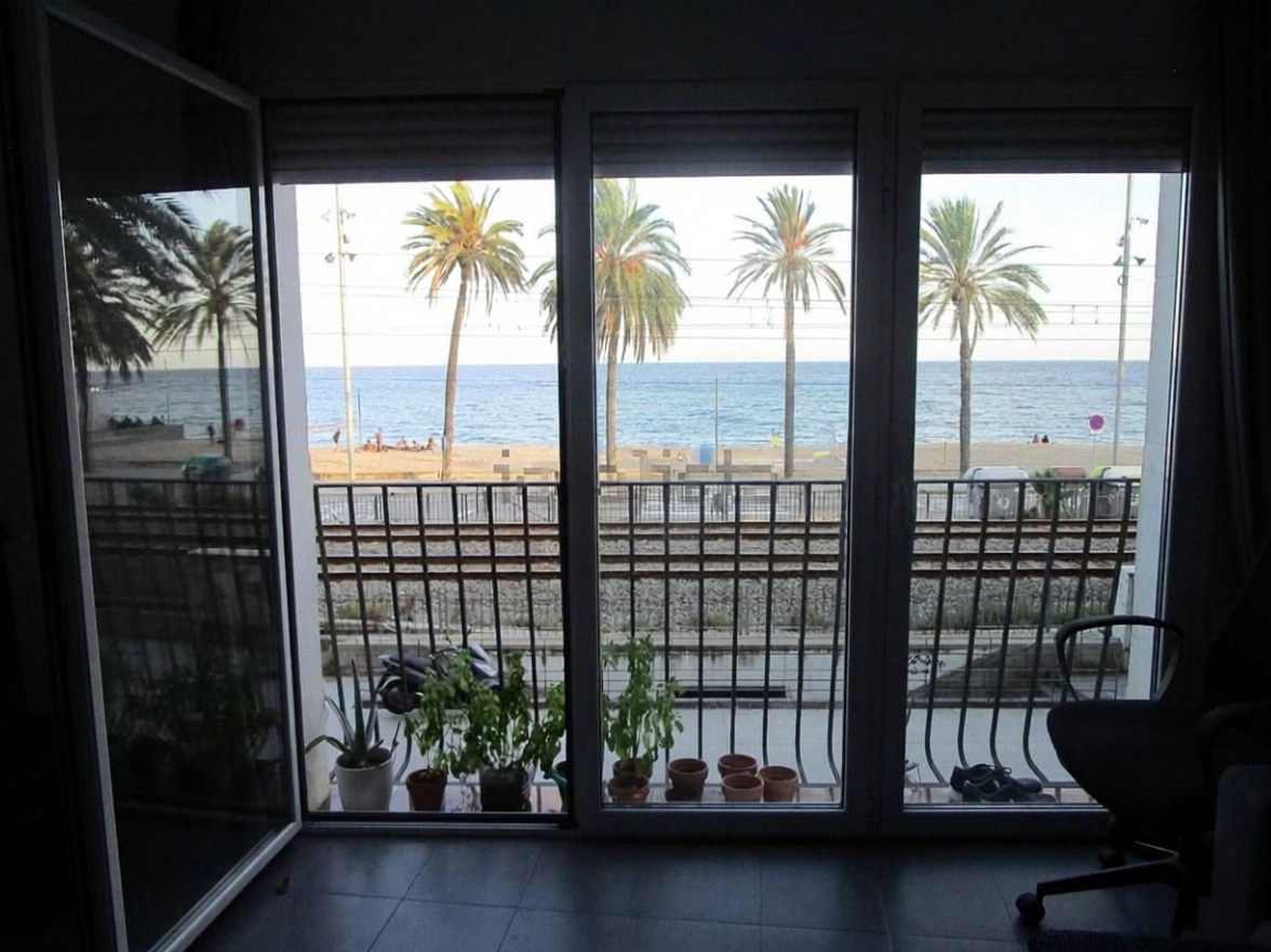 Apartamento à venda pé na areia em Badalona — Terraço mar