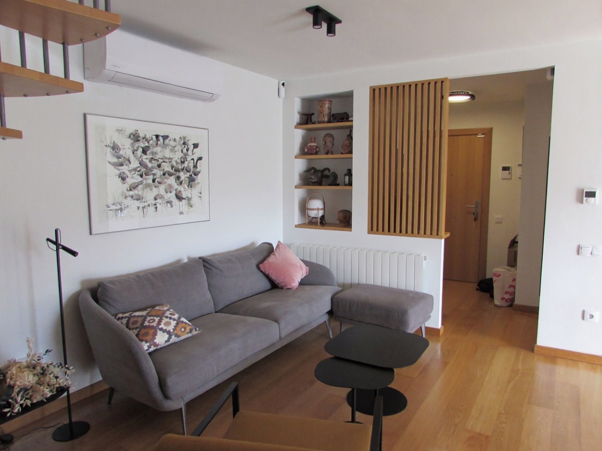 Duplex for sale frontline beach in Badalona — Living room
