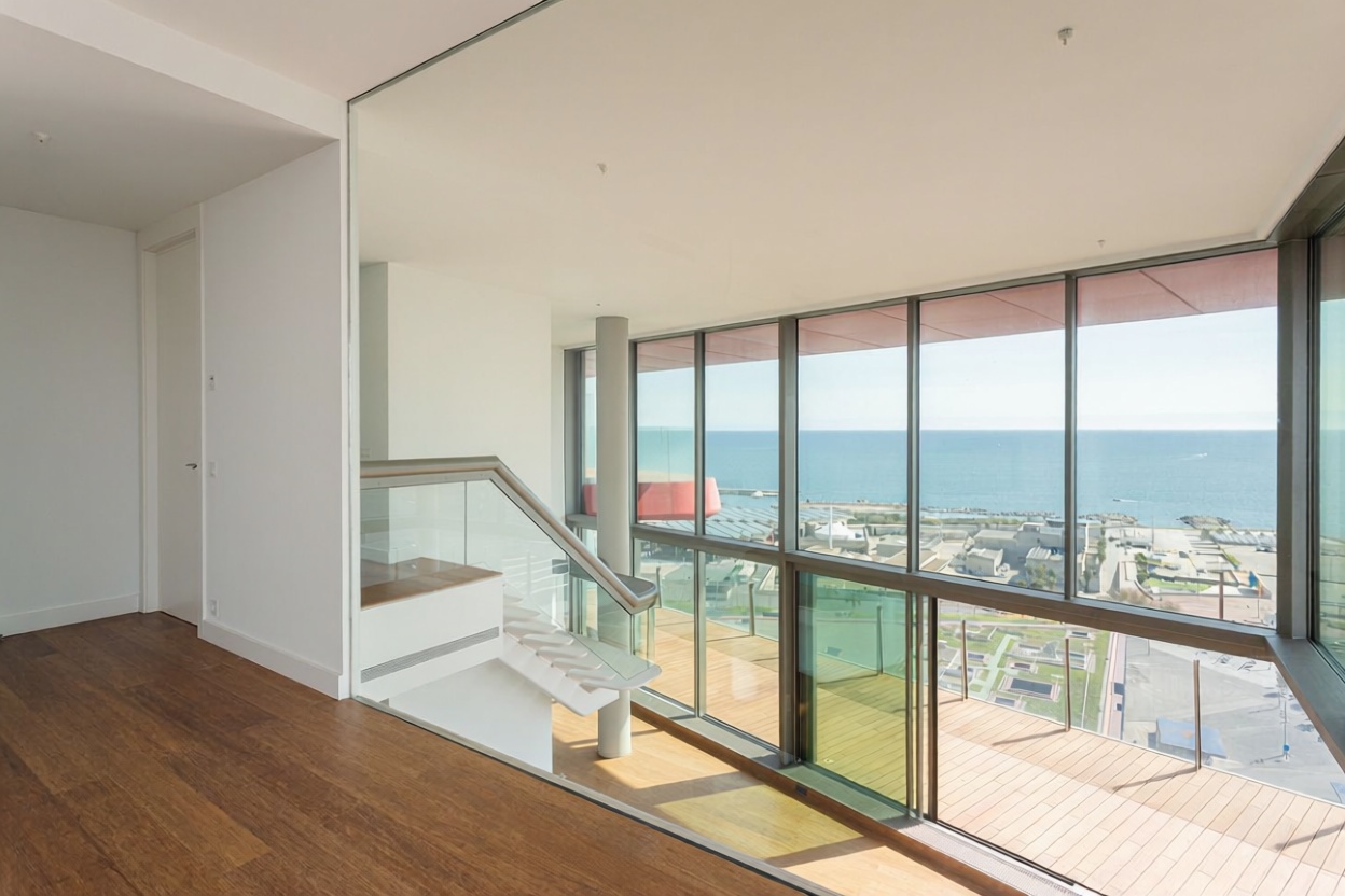 Duplex for sale frontline beach in Barcelona — Kitchen