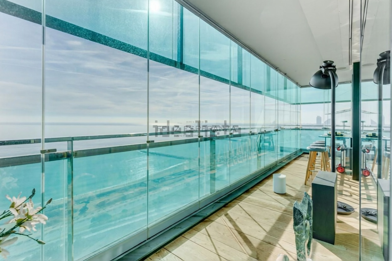 Flat for sale frontline beach in Barcelona