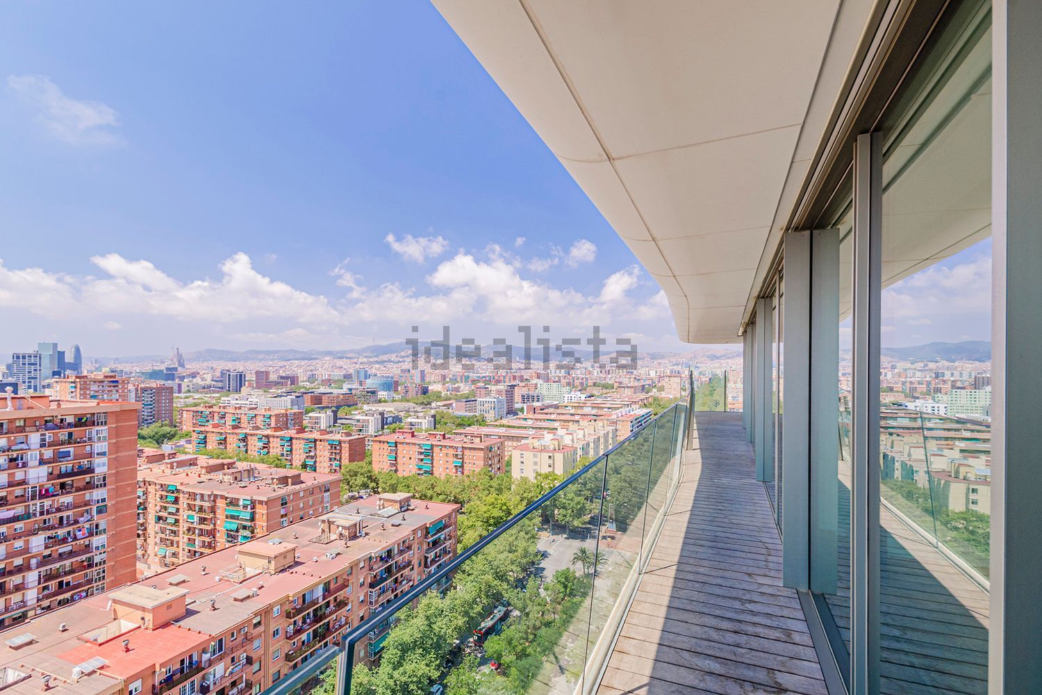 Flat for sale frontline beach in Barcelona
