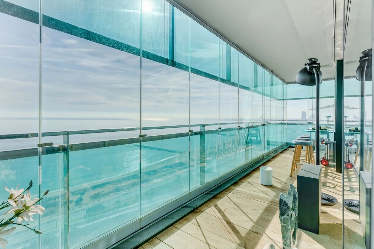 Flat for sale frontline beach in Barcelona