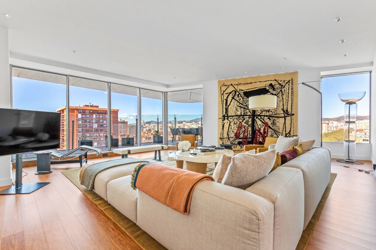 Квартира на продажу на первой линии пляжа в Barcelona — Гостиная