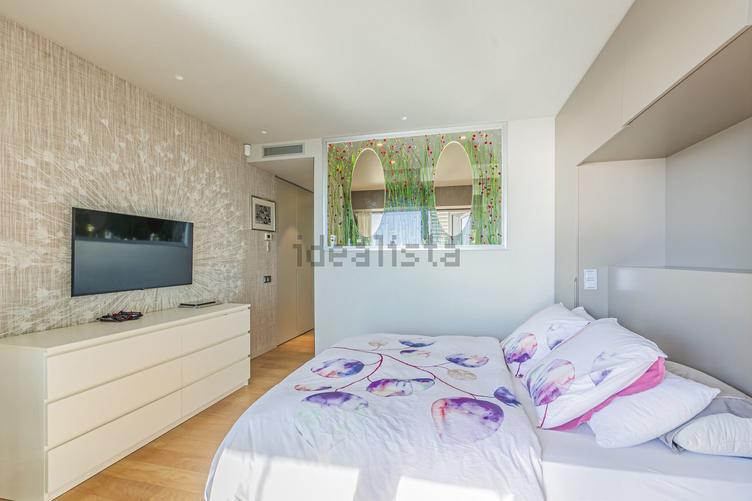 Flat for sale frontline beach in Barcelona — Bathroom